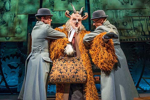 Wicked,London Company. Photo by Matt Crockett